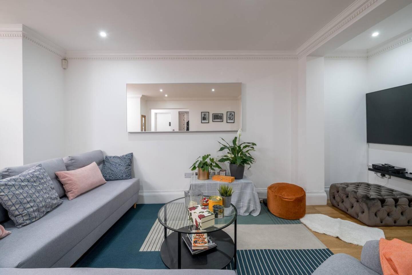 Appartamento Niru Experience Luxury Boutique Garden 2bd 2ba